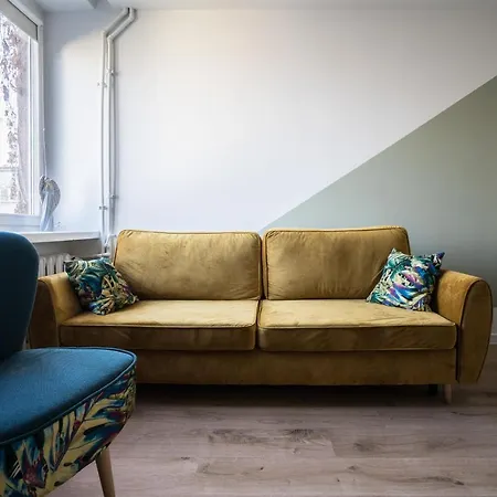 Sloneczny I Cichy Przy Starym Miescie *