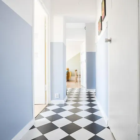 Sloneczny I Cichy Przy Starym Miescie *