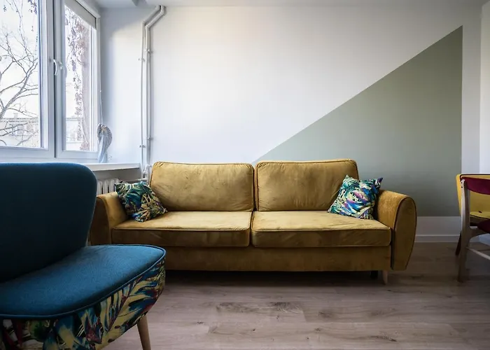 Sloneczny I Cichy Przy Starym Miescie *